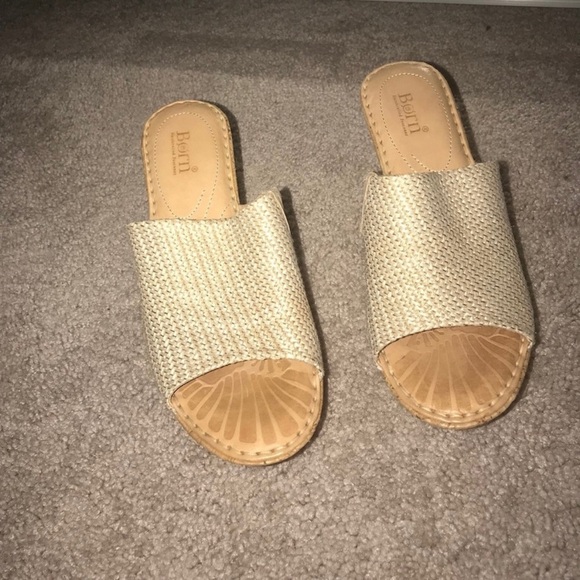 Shoes - NWOT BORN Eugenia Wedge Sandal/Slide